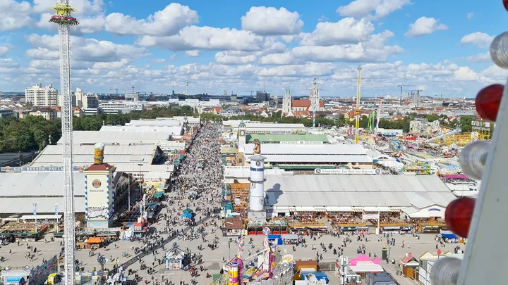 Octoberfest Beer Festival Munich Tour with Wolfgang - VR Travel